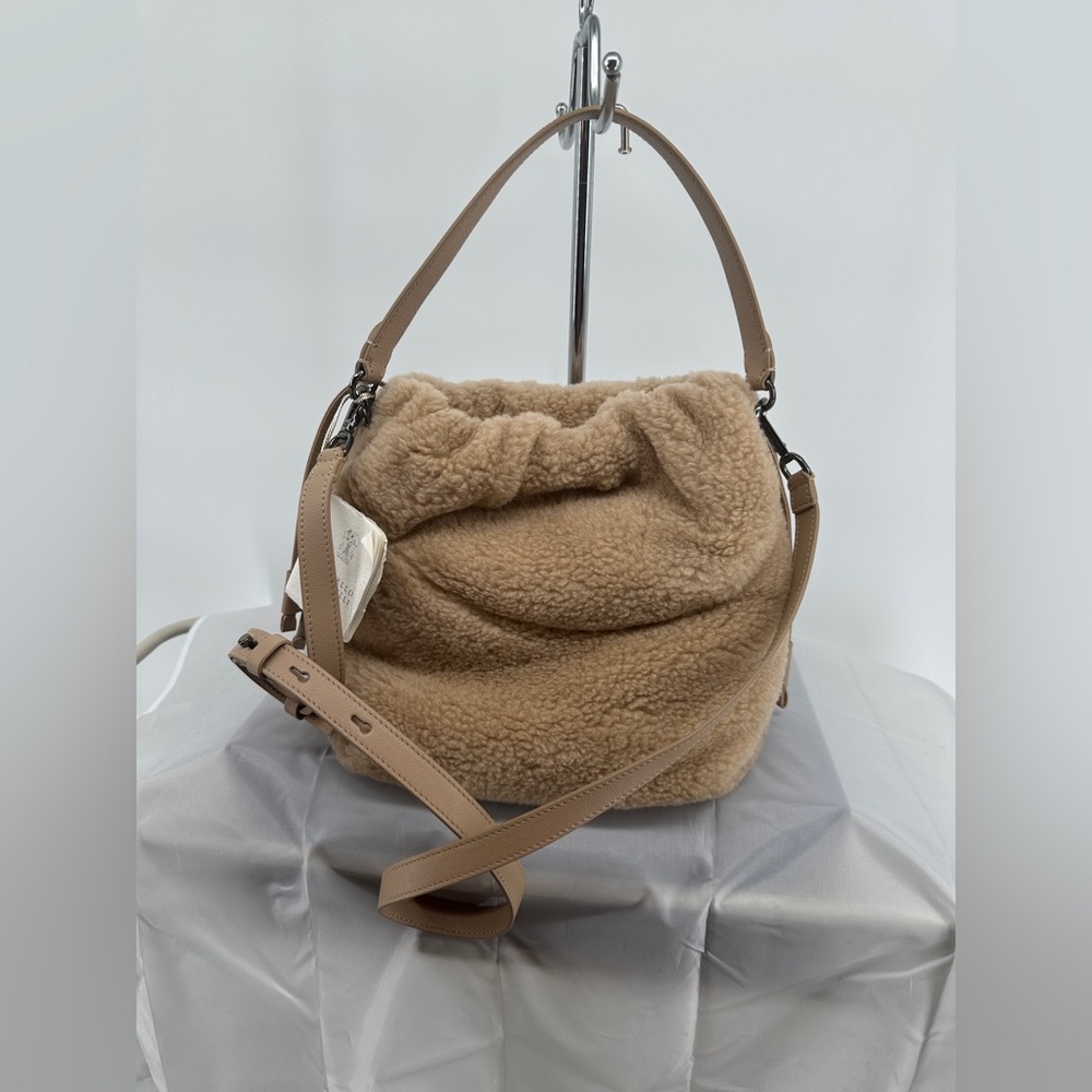 NWT Brunello Cucinelli Fleecy virgin wool and cashmere bag with shiny handle - Picture 2 of 7